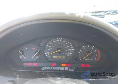 2000 Mitsubishi Galant Es z USA, uszkodzony, nr VIN 4A3AA46G8YE176903